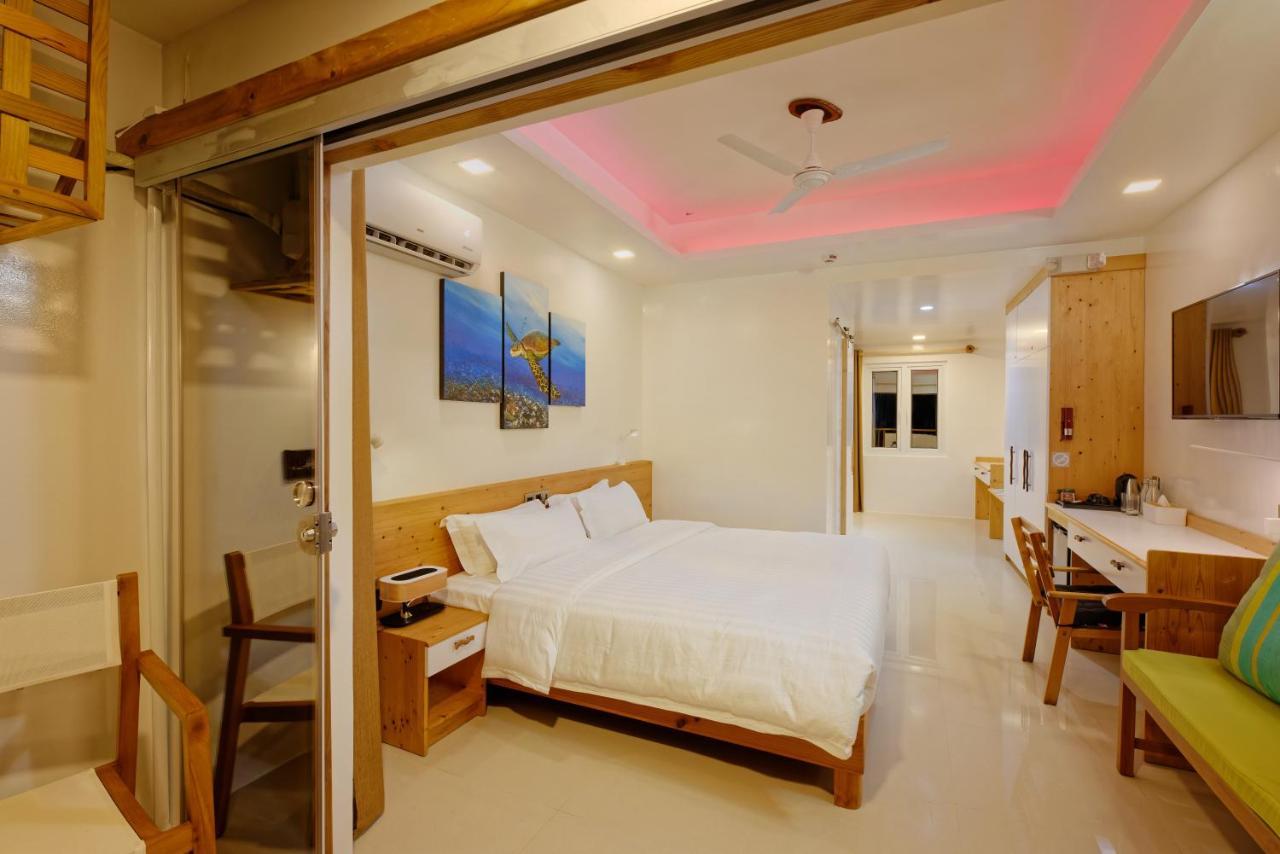 פלידהו Luau Beach Inn, Maldives מראה חיצוני תמונה